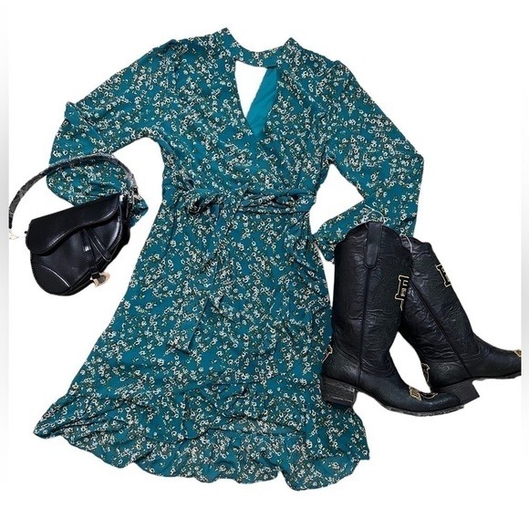 SANDY & Sid Double Key Hole Wrap Dress - Picture 1 of 9